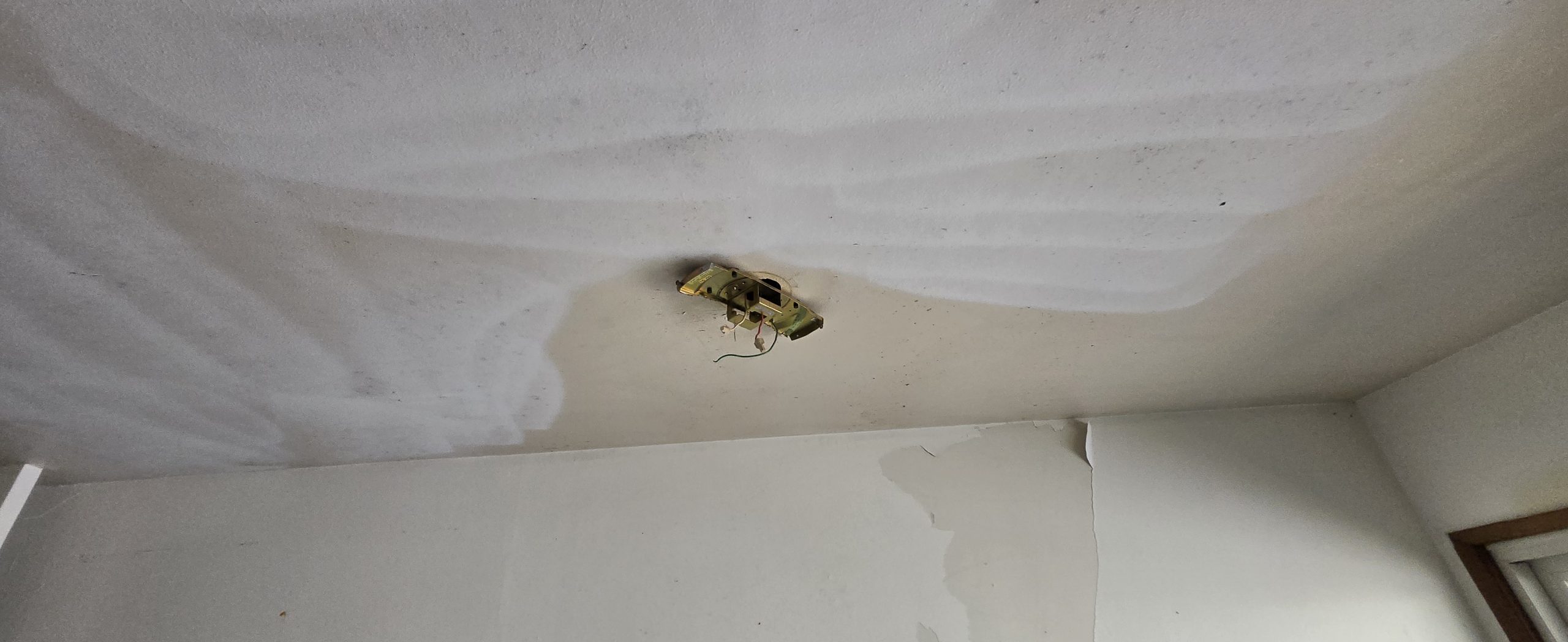 Before – Transforming Damaged Walls: Expert House Painting in Portland OR – Painting Portland OR