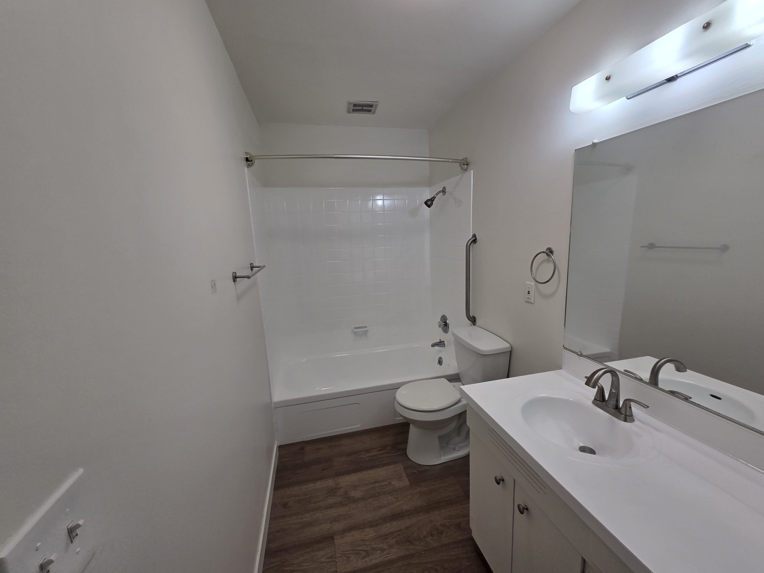 After – Revive Your Kitchen and Bathroom with Bathtub Reglazing Portland OR – Bathroom-Reglazing Portland OR