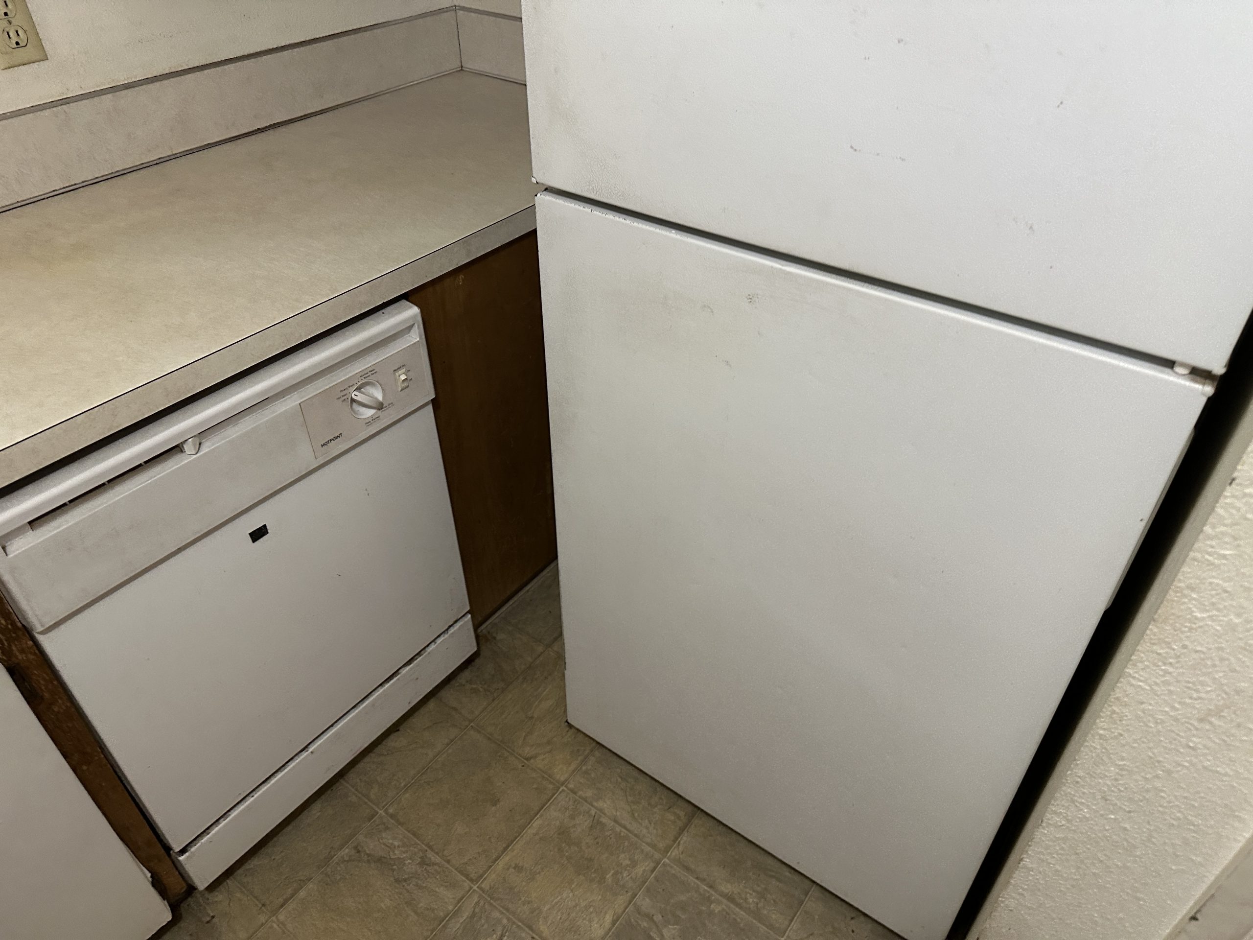 Before – Revamp Your Bathroom with Bathtub Reglazing in Portland OR – Bathroom-Reglazing Portland OR