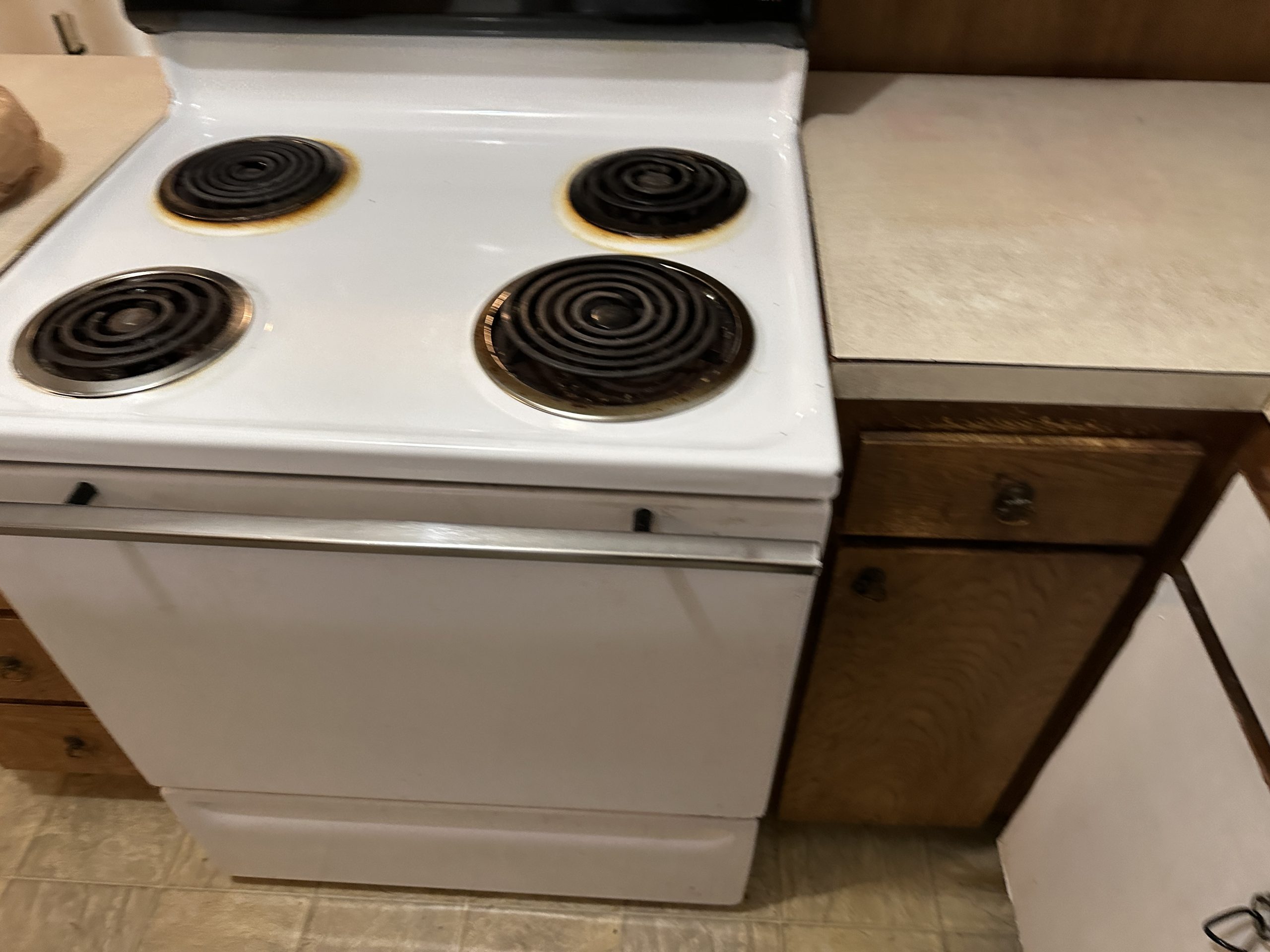 Before – Revamp Your Bathroom with Bathtub Reglazing in Portland OR – Bathroom-Reglazing Portland OR