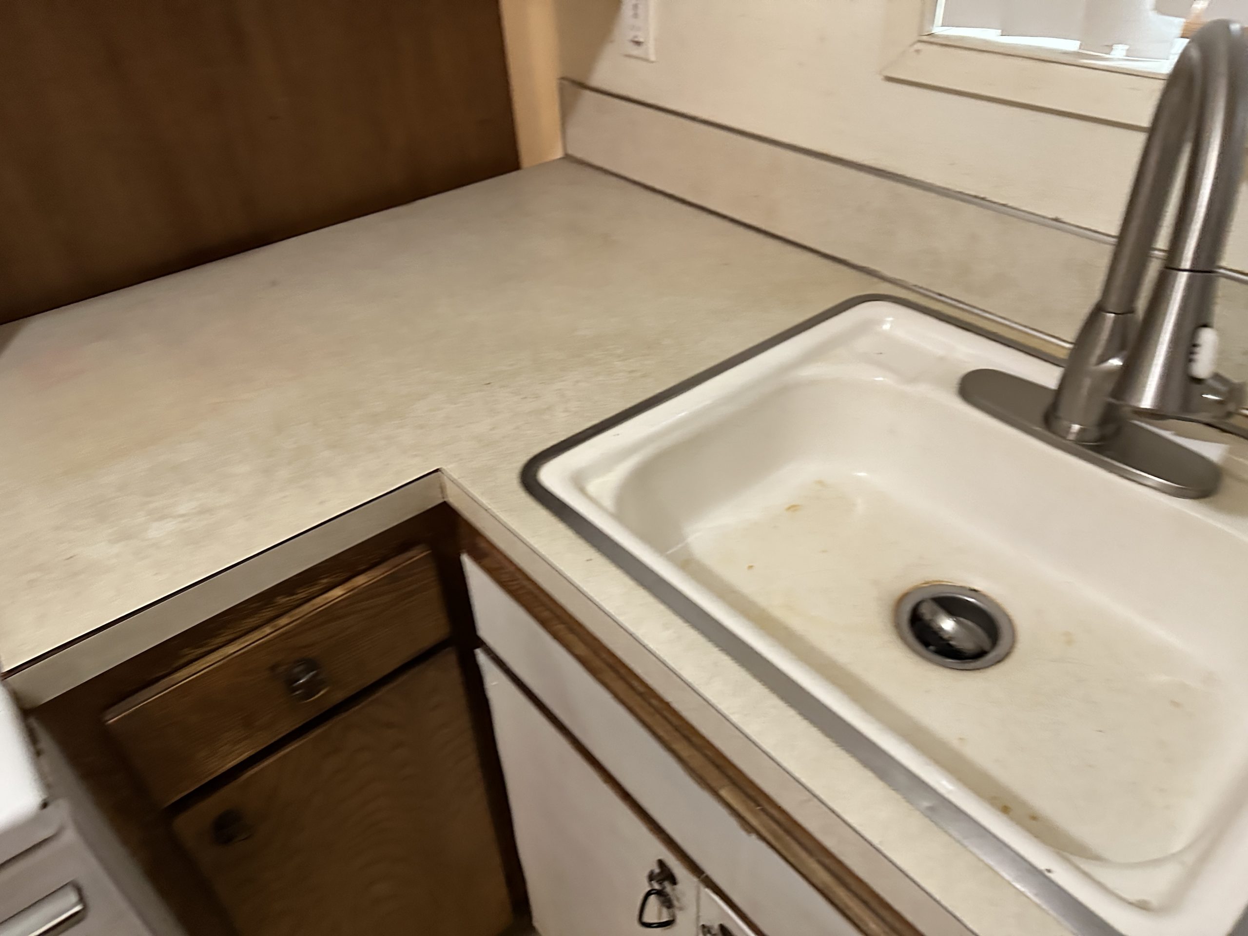 Before – Revamp Your Bathroom with Bathtub Reglazing in Portland OR – Bathroom-Reglazing Portland OR