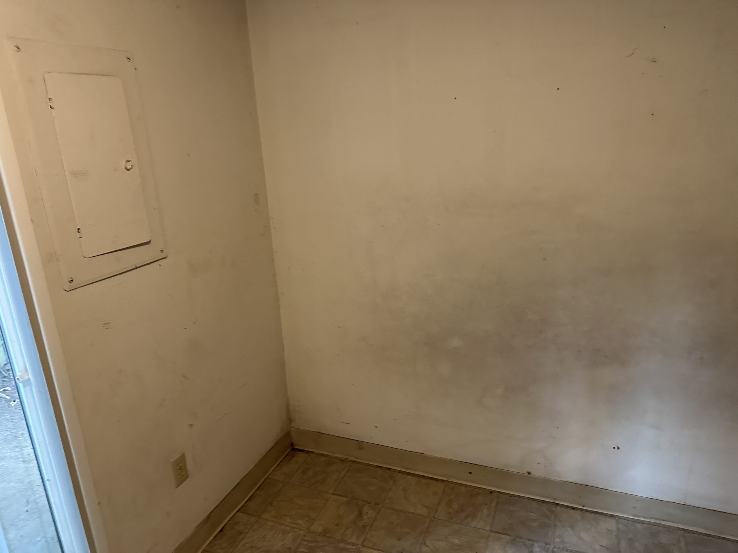 Before – House Painting in Portland OR: Removing Fire-Burn Marks – Painting Portland OR